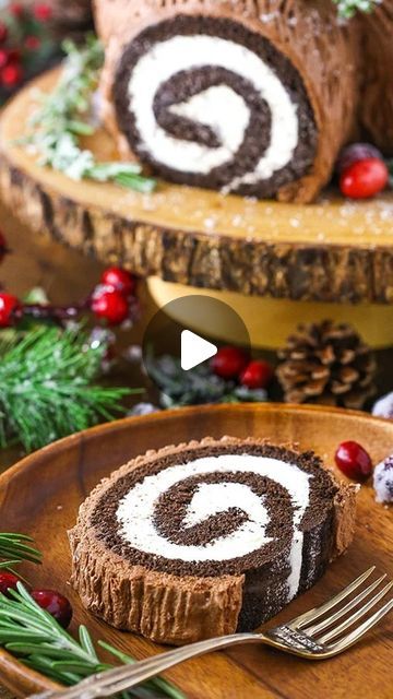 Log Cakes Ideas, Log Cake Recipe, Yule Log Cake Recipe, Yule Log Cake, Log Cake, Yule Log, Thanksgiving Desserts, November 23, Holiday Desserts