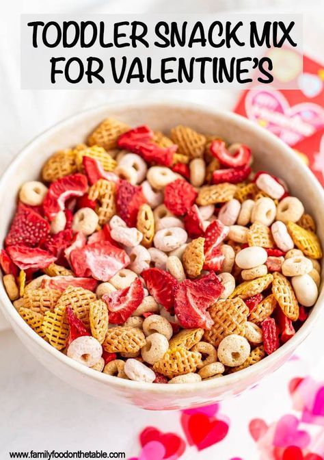 Valentines Healthy Snacks, Healthy Valentines Treats, Snacks For Toddlers, Valentines Snacks, Healthy Valentines, Chex Mix Recipes, Muddy Buddies, Preschool Snacks, Cereal Treats