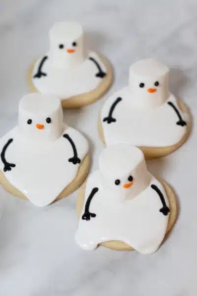 Fun Melting Snowman Sugar Cookies: Christmas Cookie Recipe For Kids Melting Snowman Biscuits, Christmas Cookies Decorated Easy Kids, Christmas Cookies For Toddlers To Make, Kid Christmas Cookies Easy, Fun Christmas Cookie Recipes, Kids Favorite Christmas Cookies, Christmas Cookies Ideas Easy, Cute Christmas Cookies Easy, Christmas Desserts For Kids To Make