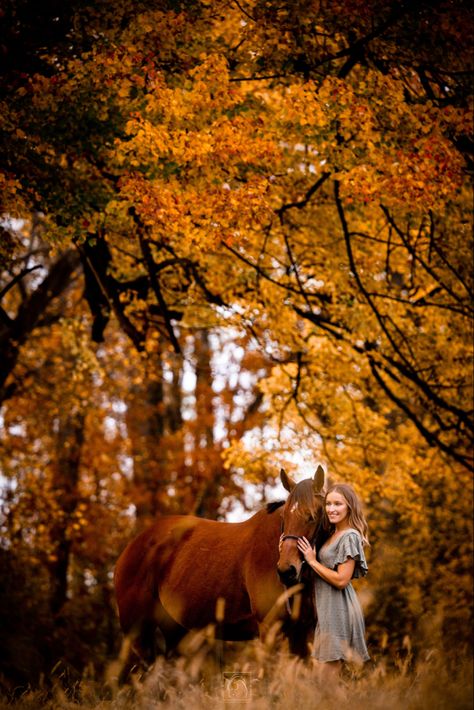 Poses With Horses Photography, Fall Horse Senior Pictures, Horse And Rider Photoshoot Ideas, Poses With Your Horse, Fall Photoshoot With Horses, Fall Equestrian Photoshoot, Fall Pictures With Horses, Photos With Horses Photography, Horse And Rider Portraits