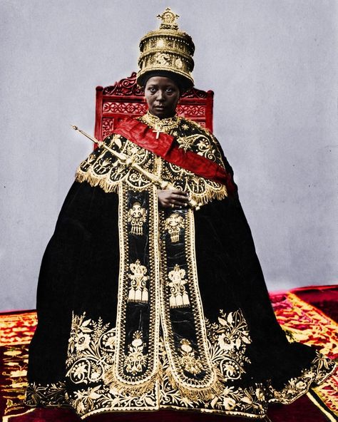 Ethiopian Royalty, Menelik Ii, African History Facts, History Of Ethiopia, Lion Photography, Black Royalty, African Royalty, Afrique Art, Vintage Black Glamour