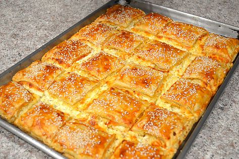 Cheese Burek Recipe, Cheese Borek Recipe, Burek Recipe, Borek Recipe, Balkan Countries, Ramzan Recipe, Armenian Food, Bread Winners, Bosnian Recipes