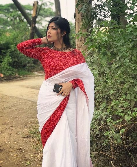 Pohela Boishakh Saree, Pohela Boishakh, Full Sleeves Blouse Designs, Full Sleeve Blouse, Poses Women, Designer Outfits, Sketches Simple, Sleeves Blouse, Stylish Sarees