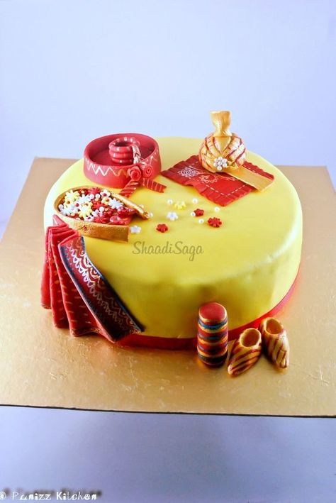 Holud Cake Designs, Haldi Ceremony Cake Design, Gaye Holud Cake Design, Cake For Haldi Ceremony, Haldi Theme Cake, Gaye Holud Cake, Haldi Cake Design, Haldi Cake, Quran Khatam