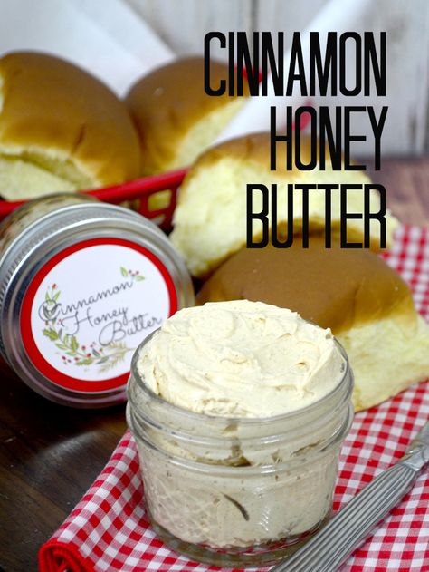 Cinnamon Honey Butter Recipe and Printable! - Pink Cake Plate Whipped Cinnamon Honey, Cinnamon Honey Butter Recipe, Cinnamon Butter Recipe, Texas Roadhouse Cinnamon Butter, Honey Butter Recipe, Cinnamon Honey Butter, Cinnamon Honey, Flavored Butter, Cinnamon Butter