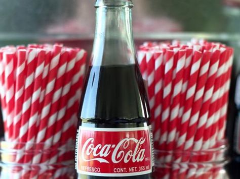 I got: Soda! Which summer drink are you? Glass Coke Bottles, Coca Cola Party, Vintage Wedding Colors, Coca Cola Decor, Vintage Bouquet Wedding, Vintage Wedding Favors, Diy Outdoor Weddings, Always Coca Cola, Coca Cola Bottles