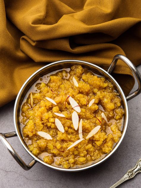 Easy Halwa Recipe, Moong Dal Halwa, Rajasthani Food, Halwa Recipe, Sweet Dish, Moong Dal, Paper Sculptures, Special Desserts, Sweet Recipes Desserts