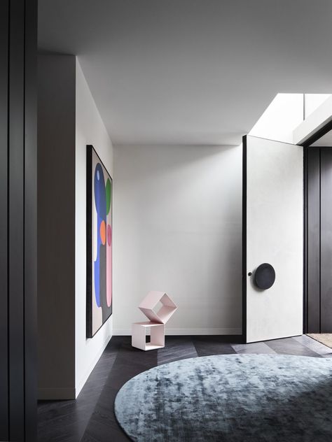 St Ninians by Mim Design | Australian Interiors | est living Peaceful Interior, Mim Design, Albert Park, Monochromatic Palette, Melbourne House, Entry Hallway, Spacious Kitchens, Curated Design, Entry Foyer