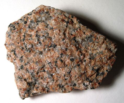 Red Granite Granite Rock, Rock Pictures, Red Granite, Beach Rocks, Granite Stone, Rock Hounding, Teaching Science, Stone Rocks, Rocks And Minerals