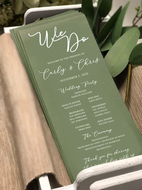 Tissue For Wedding Ceremony, Ceremony Handouts, Wedding Program Ideas, Fall Wedding Programs, Bridesmaid Gift Tag, Wedding Name Tags, Wedding Dinner Menu, Wedding Program Fans, Emerald Green Weddings