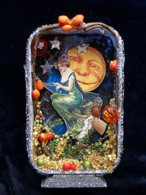 Halloween Boxes, Halloween Shadow, Spooky Crafts, Shadow Boxing, Halloween Shadow Box, Shrines Art, Altoids Tins, Idle Hands, Altered Tins