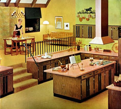 Six wonderful, workable kitchen designs from the '60s - #kitchens #kitchendesigns #vintagekitchens #retrokitchens #midcentury #sixties #vintage #vintagehome #oldhomes #clickamericana Formica Kitchen, Vintage Rooms, Sala Vintage, Retro Rooms, 1960s Kitchen, 70s House, Vintage Homes, 70s Interior, Retro Interior Design