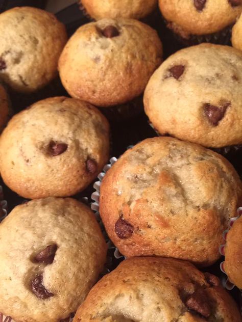 Banana Muffins Buttermilk, Buttermilk Banana Muffins, Making Muffins, Buttermilk Banana Bread, Mini Banana Muffins, Buttermilk Muffins, Chocolate Banana Muffins, Banana Bread Muffins, Bread Muffins