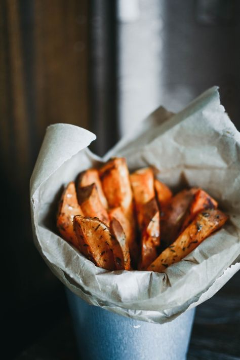 Pumpkin Fries, Low Calorie Recipes Snacks, Homemade Sweet Potato Fries, Air Fryer Sweet Potato Fries, Easy To Digest Foods, Sweet Potato Benefits, Sweet Potato Recipes Fries, Crispy Sweet Potato Fries, Crispy Sweet Potato