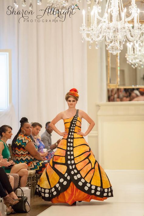 Monarch Butterfly Dress by Emily Kramer. Made from recycled textbooks for Charlotte Fashion Week's Recycled Design Competition. #savethemonarchs #butterfly #monarch #runway #fashion #fashionweek #dress #gown #recycled Moth Faerie, Monarch Butterfly Dress, Gown Butterfly, Monarch Butterfly Costume, Recycled Design, Mariposa Dress, Charlotte Fashion, Bug Costume, Butterfly Monarch