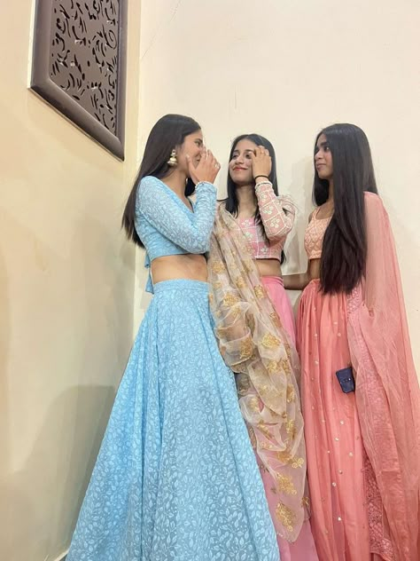 Trio Poses In Traditional, Lehnga Photoshoot Poses, Desi Poses, Desi Vibes, Sisters Photoshoot Poses, Desi Dress, Sister Poses, Simple Lehenga, Lehenga Designs Simple