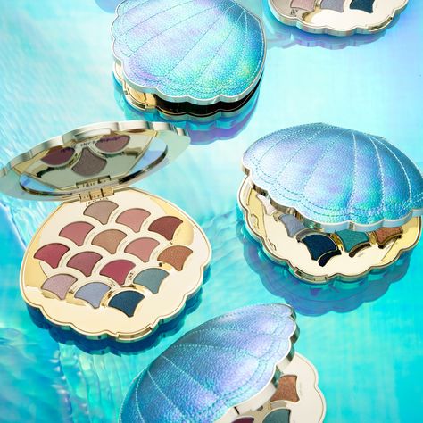 Makeup Palette Collection, Mermaid Eyes, Tarte Eyeshadow Palette, Alat Makeup, Fixing Spray, Makeup Package, Disney Makeup, Mermaid Makeup, Make Waves