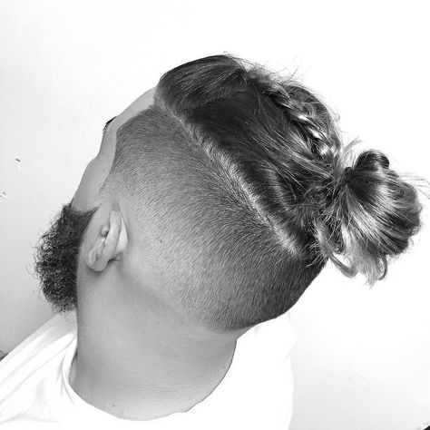 Hairstyles Man Bun Styles, Braided Man Bun, Man Bun Hairstyles, Hairstyles Blonde, Men's Long Hairstyles, Viking Hair, Bun Styles, Man Bun, Curly Hair Men