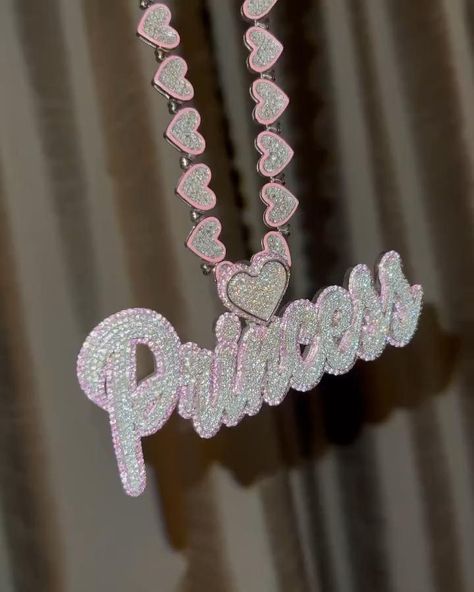 Ice Spice Jewelry, Iced Out Necklace, Female Rapper Chains, Ice Spice Chain, Ice Spice Necklace, Pink Girly Things Accessories, Iced Chain, Ice Chain, Iced Out Chains