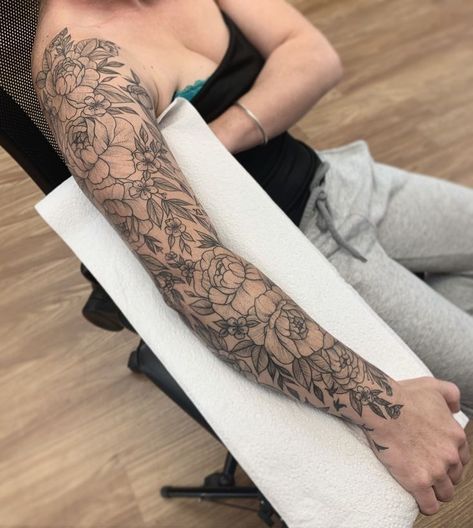 Poppy Flower Half Sleeve Tattoo, Flower Sleeve Tattoo With Words, Women Fine Line Tattoo Sleeve, Fillers For Sleeve Tattoos For Women, Cool Women Sleeve Tattoos, Line Art Tattoo Sleeve Woman, Arm Tattoos For Women Floral, Back Of Arm Tattoo Sleeve, Peony Arm Sleeve Tattoo