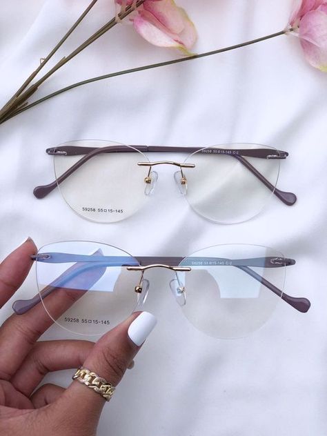 Chasma Frame For Women, Specs Frames Women, Glasses Frames For Girl, Pretty Sunglasses, Specs Frame, Fancy Glasses, Classy Glasses, Glasses For Face Shape, Glasses Inspiration