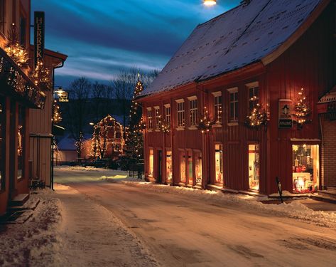 This Is Santa Claus' Real Village, Where It's Christmas All Year Long Norway Christmas, Norwegian Fashion, Norwegian Christmas, Christmas Tale, Easy Christmas Gifts, Christmas Town, Gnome Garden, Winter Solstice, Scandinavian Christmas