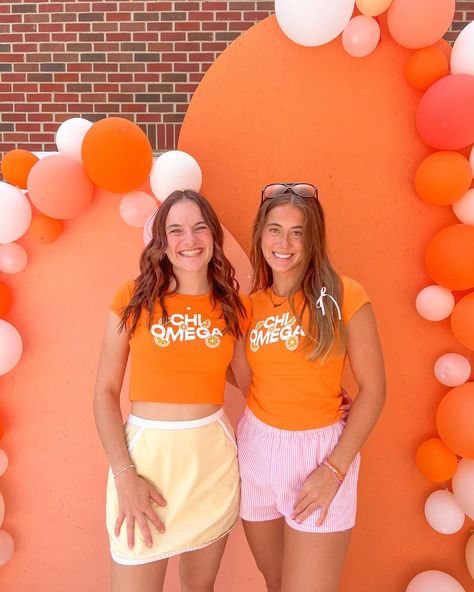 orange ya glad you’re a CHI O?!!?! Pink And Orange Theme, Theme Photoshoot, Orange Theme, Pi Beta Phi, Alpha Chi, Orange You Glad, Orange Crush, Bid Day, Re A