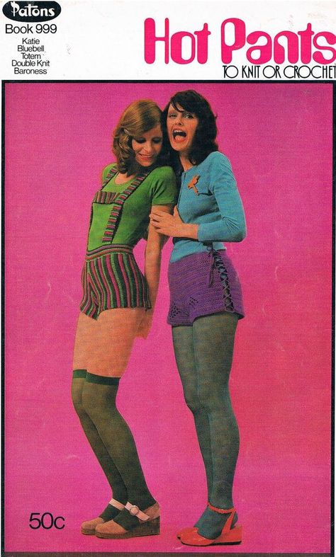 Hot Pants To Knit Or Crochet by Patons Crochet Shorts Pattern, 60s 70s Fashion, 60s And 70s Fashion, 70s Inspired Fashion, Crochet Shorts, Pilates Studio, Hot Shorts, 1970s Fashion, Moda Vintage