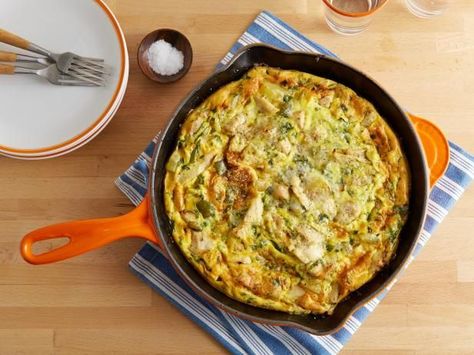 Turkey Frittata, Leftover Thanksgiving Turkey Recipes, Apple Stuffing, Best Lunch Recipes, Thanksgiving Leftover Recipes, Bacon Dip, Turkey Pot, Thanksgiving Turkey Leftovers, Frittata Recipe