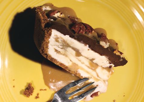 Turtle Ice Cream Pie - Bon Appétit Best Ice Cream Cake, Turtle Ice Cream, Ice Cream Pie Recipe, Ice Cream Pie, Frozen Pie Crust, Frozen Pie, Cream Pie Recipes, Ice Cream Pies, Ice Cream Cake