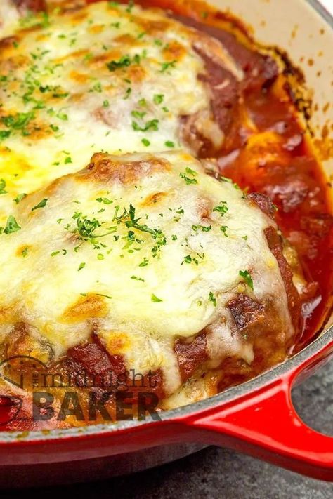 Easy Skillet Hamburger Parmesan is a quick and delicious weeknight dinner recipe Hamburger Patty Meals Dinners, Quick Hamburger Recipes, Meat Patty Recipe, Hamburger Recipes For Dinner, Good Meals To Cook, Hamburger Recipes Easy, Hamburger Meat Recipes Easy, Recipes Using Hamburger, Budget Friendly Dinner Recipes