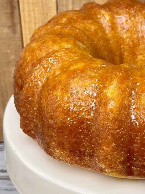 Bourbon Pecan Bundt Cake, Bourbon Butter Pound Cake, Kentucky Bourbon Butter Cake Recipe, Kentucky Bourbon Cake Recipes, Bourbon Bundt Cake Recipes, Boozy Bundt Cake Recipes, Kentucky Bourbon Cake, Kentucky Bourbon Butter Cake, Bourbon Butter Cake Recipe