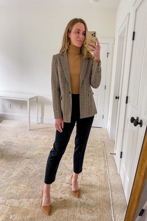 Brown Houndstooth Blazer Outfit, Brown Checked Blazer Outfit, Grey Blazer Women Outfit, Check Blazer Outfit Women, Brown Plaid Blazer Outfit, Plaid Blazer Outfit Women, Checked Blazer Outfit, Check Blazer Outfit, Houndstooth Blazer Outfit