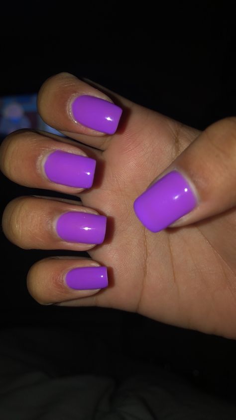 Acrylic Nails Bright, Purple Short Nails, Acrylic Nails Neon, Neon Purple Nails, Purple Gel Nails, Dark Purple Nails, Nails Neon, Nails Bright, Purple Acrylic Nails