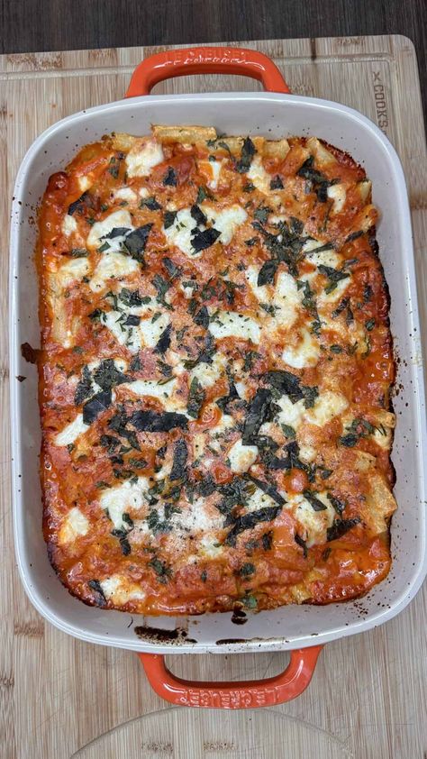 Baked Zita alla Vodka 🍝 Melissa Jo Real Recipes, Ziti Recipe, Ziti Recipes, Baked Ziti Recipe, Alla Vodka, Mississippi Pot Roast, Italian Sauce, Ricotta Pasta, Vodka Recipes