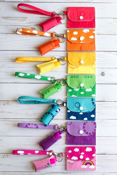 Fabric Chapstick Holder Pattern, Sew Beginner Projects, Small Square Bag Sewing Pattern, Card Pocket Diy, Cute Fabric Keychain, Fabric Teacher Gifts, Quilted Notebook Cover Free Pattern, Sewing Keychain Pattern, Keychain Sewing Project