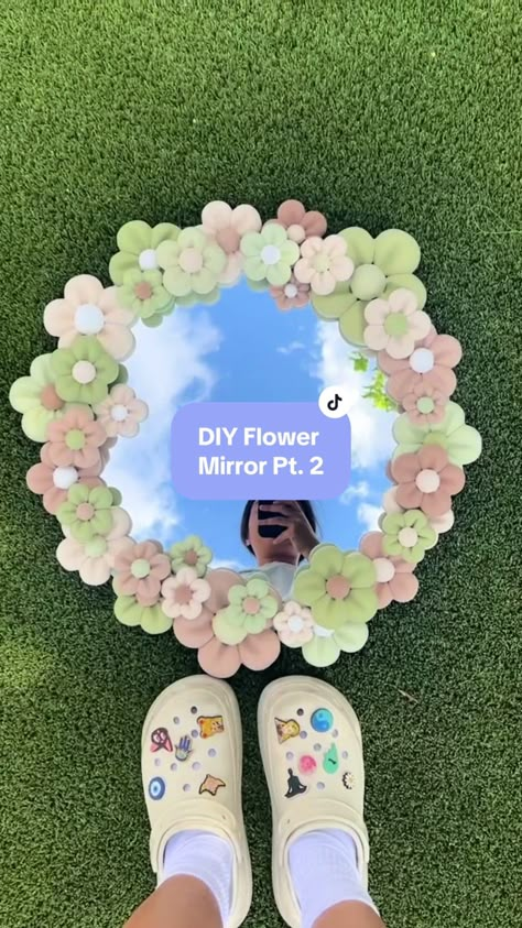 Fluffy Clay Flower Mirror, Flower Diy Mirror, Clay Flower Mirror Frame, Mirrors With Clay, Air Dry Clay Mirror Frame Diy, Mirror Decorating Ideas With Clay, Foam Clay Flower Mirror, Foam Flower Mirror, Foam Clay Mirror Ideas