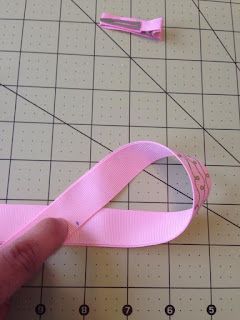 Ribbons and Much More: HOW TO make a boutique bow using the figure 8 method Bow Template, Small Boutiques, Bow Headband Hairstyles, Handmade Hair Bows, Boutique Bows, Small Boutique, Figure 8, Making Hair Bows, Cheer Bows