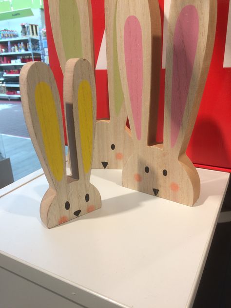 Wood Rabbit Crafts, Easter Crafts Wood, Wooden Rabbits Diy Wood Crafts, Wood Easter Crafts, Easter Wooden Crafts, Wooden Easter Crafts, Easter Wood Projects, Vintage Easter Decorations, Easter Wood Crafts