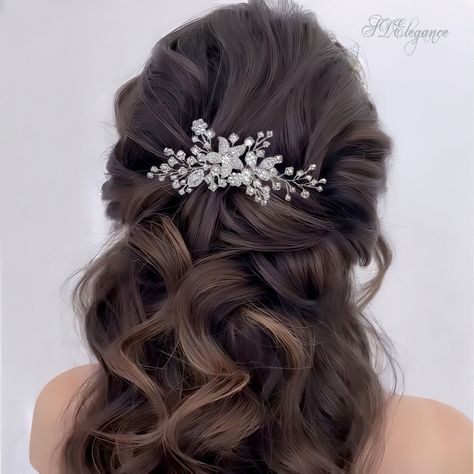 Wedding Hair Clips Bridal Headpieces, Prom Hair With Diamonds, Prom Hair Clips, Marriage Hairstyles, Wedding Hair Comb Side, Hair Decoration Accessories, Diamond Headpiece, Festive Hairstyles, Winter Wedding Hair