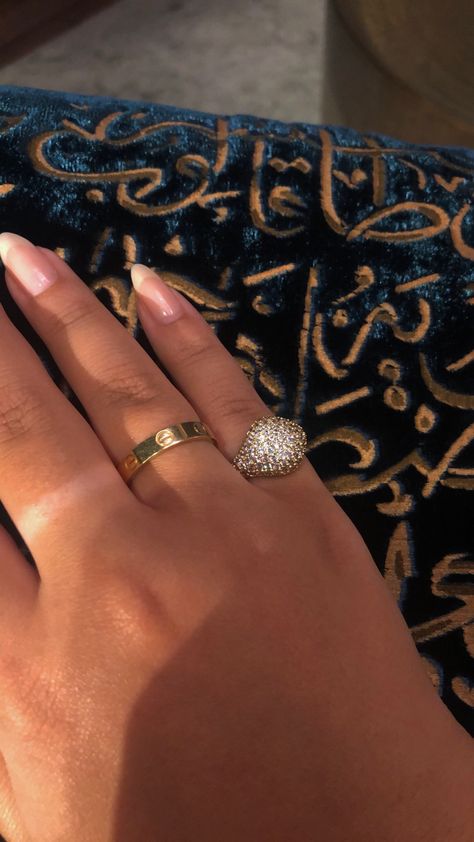 Pinky Ring Gold, Pinky Finger Ring, Diamond Pinky Ring, Pinky Rings, Cartier Love Ring, Packing Jewelry, Gold Rings Jewelry, Dope Jewelry, Stacked Jewelry