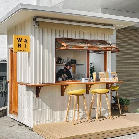 Desain Cafe Sederhana Murah di Depan Rumah | RAJA RAK INDONESIA | JUAL RAK GONDOLA TOKO MINIMARKET SUPERMARKET - RAK INDOMARET ALFAMART ALFAMIDI Small Coffee Bar, Mini Cafeteria, Food Stall Design, Coffee House Design, Mobile Coffee Shop, Mini Cafe, Container Cafe, Outdoor Restaurant Design, Small Coffee Shop