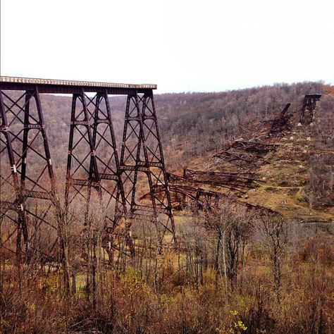 Railroad Images, Pennsylvania History, Travel Life Hacks, Railroad Bridge, Beautiful Ruins, Abandoned Train, Railway Bridges, Ghost Adventures, Railroad Photos