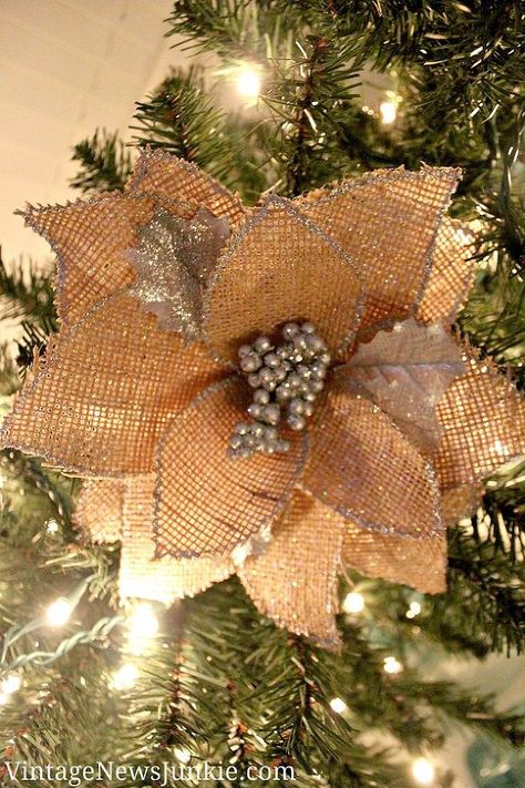 How to Make a Burlap Flower Christmas Ornament *Video Tutorial* - I am smitten over burlap decor this Christmas... so when I saw the big beautiful flowers at th… Burlap Christmas Ornaments, Garland Ribbon, Burlap Flower, Michaels Craft, Burlap Decor, Christmas Crafts For Adults, Diy Burlap, Ribbon Garland, Burlap Crafts