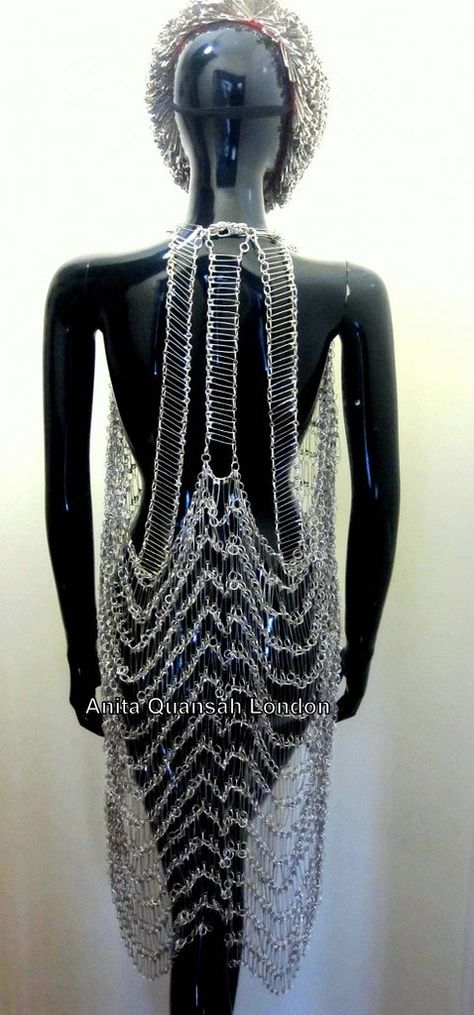 Safety Pins Fashion, Safety Pin Dress, Safety Pin Art, Experimental Fashion, Pin Dress, Safety Pin Jewelry, Latest Dress Design, Chain Dress, Safety Pins