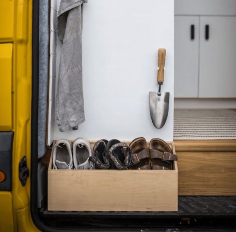 Van Life Spice Storage, Van Organisation Ideas, Van Clothing Storage, Van Kitchen Storage, Campervan Cabinet, Campervan Kitchen Ideas, Campervan Hacks, Van Renovation, Van Layout