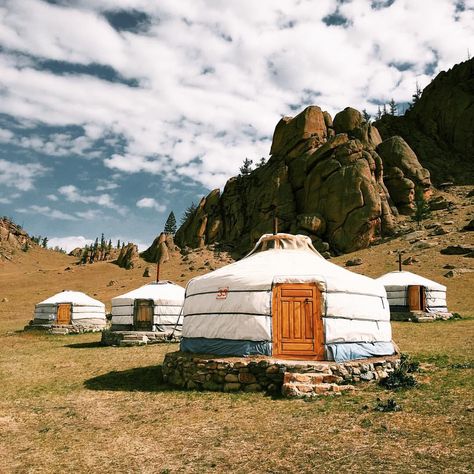 Last night we took a break from the train and slept in a traditional Mongolian yurt. ⛺️ It has been used for thousands of years by the… Mongolian Aesthetic, Mongolian Desert, Mongolian Yurt, Trans Siberian Railway, Inktober 2024, Stay Overnight, Desert Homes, Slow Travel, Yurt