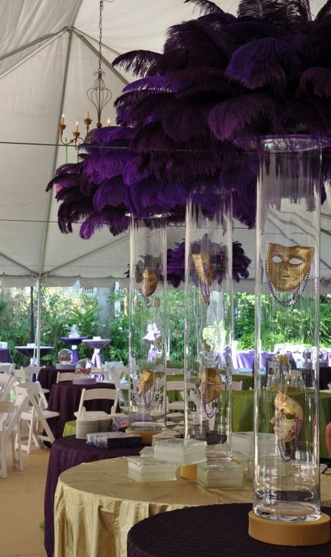 Thanksgiving Table Settings Elegant, Halloween Appetizers Easy, Mardi Gras Wedding, Masquerade Party Decorations, Mardi Gras Centerpieces, Mardi Gras Ball, Halloween Party Appetizers, Mardi Gras Decor, Masquerade Theme