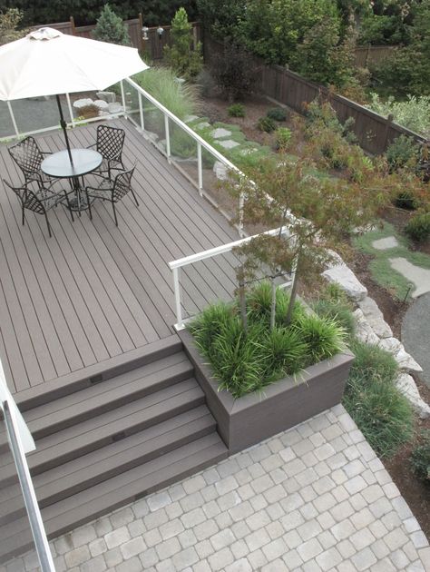 Planters Built Into Deck, Built In Planters On Deck, Raised Composite Decking Ideas, Raised Deck Ideas, Raised Patio Ideas, Composite Deck Ideas, Raised Decking, Raised Deck, Raised Patio