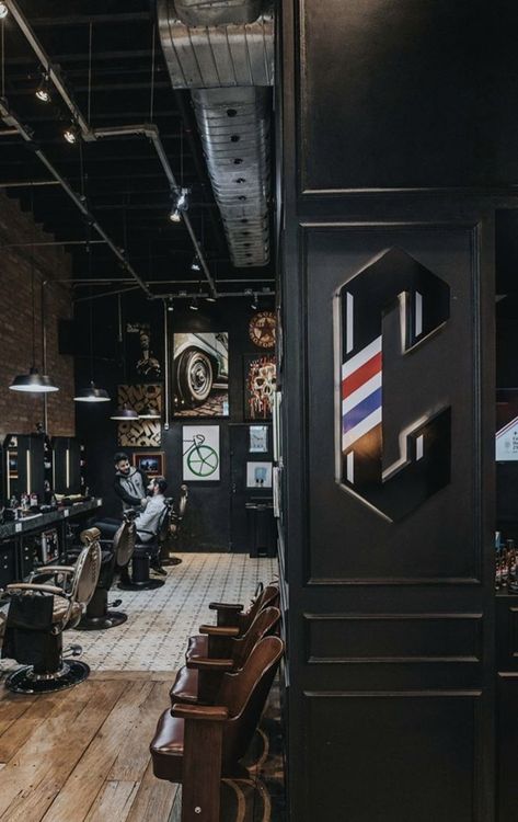 Classic Barbershop Design, Men Barber Shop Design, Barber Shop Design Interior, Barbershop Lighting, Barber Suite Ideas, Black Salon Interior, Barber Shop Ideas, Barber Shop Interior Design, Modern Barber Shop